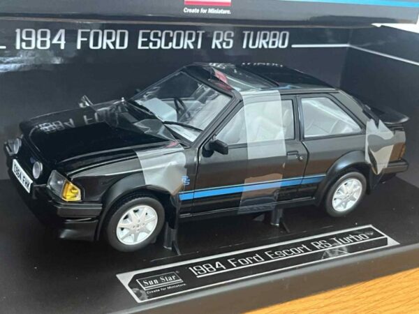 Sun Star 1:18 Ford Escort RS Turbo Black 1984 - Image 11
