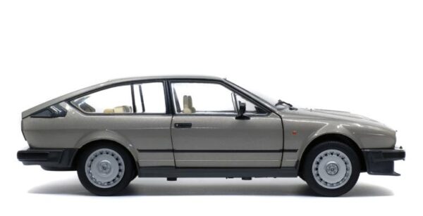 Solido 1/18 Alfa Romeo GTV6 1984 - Silver - ONLY 1 LEFT! - Image 3