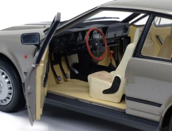 Solido 1/18 Alfa Romeo GTV6 1984 - Silver - ONLY 1 LEFT! - Image 9