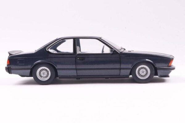 Solido 1/18 BMW 635 CSI (E24) Macau Blue 1984 NEW! - Image 4