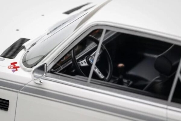 Otto 1/18 BMW 3,0 CSL Chamonix White 1972 NEW! - Image 9